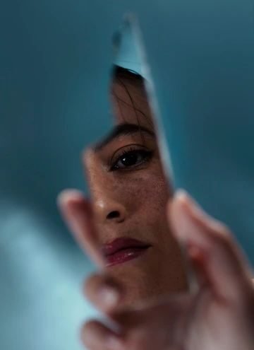 «El reflejo» es un relato de Carlos Venegas